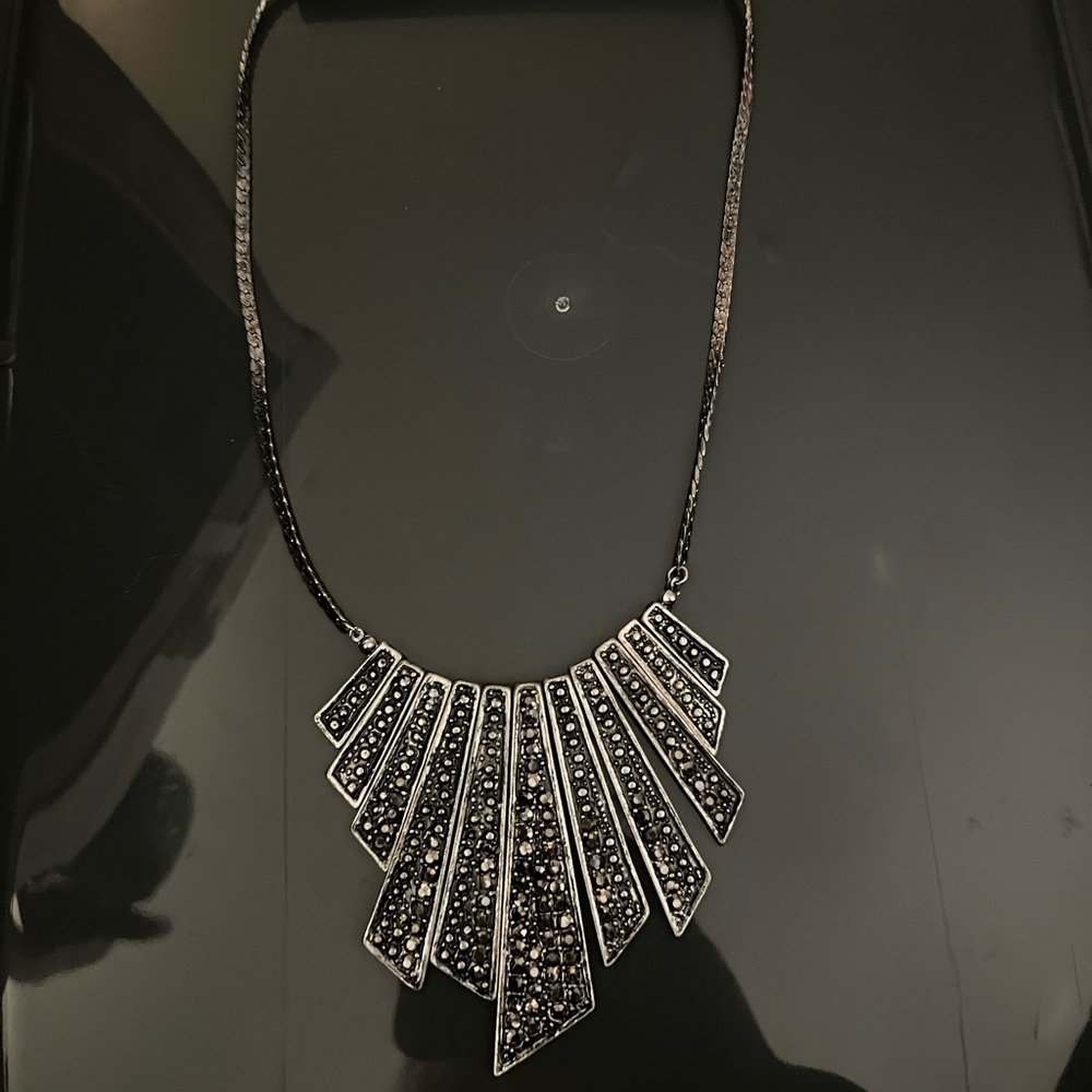 Elegant Black and Silver Necklace